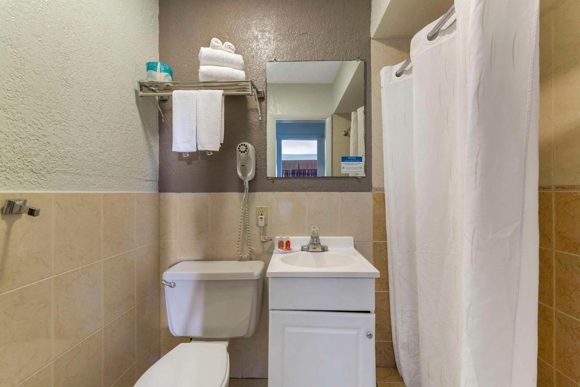 Fort Lauderdale Gardens Inn & Suites Ft Lauderdale International Airport Голливуд Экстерьер фото
